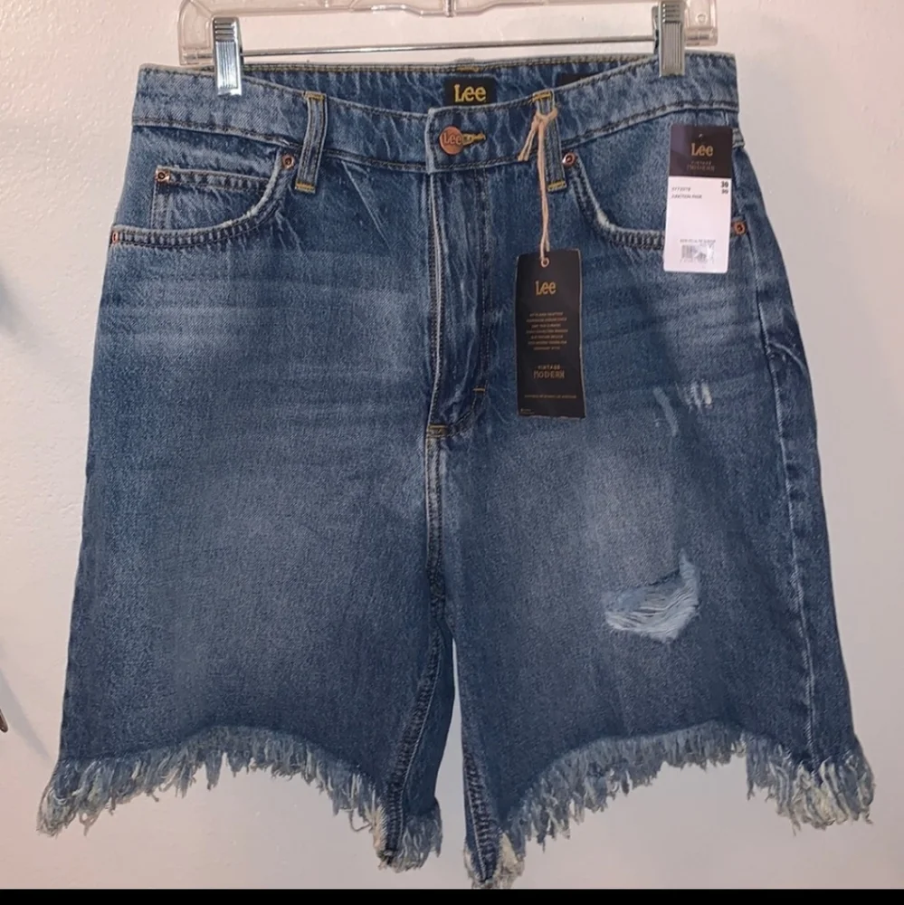 Lee Vintage Modern High Rise Dad Shorts in Junction Fade size 27 - Picture 2 of 5